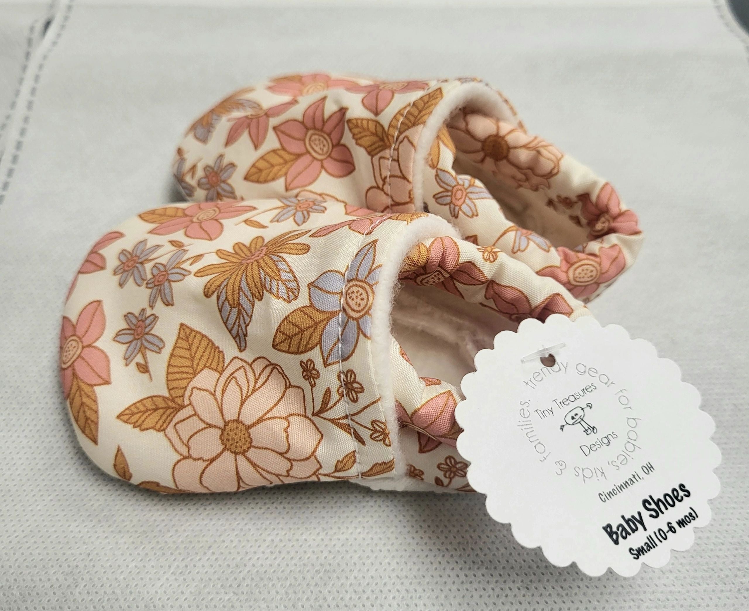 Cotton Baby Shoes in Retro Flowers 0-6 Mos.