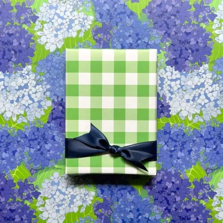 Hydrangea Double - Sided Wrapping Paper Roll - Potpourri Gift Shop