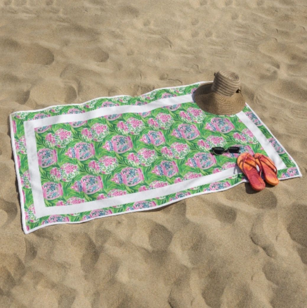 Ginger Jar Beach Towel