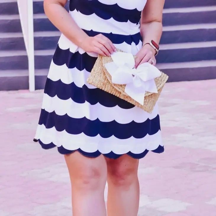 The Vineyard Straw Clutch with Interchangeable Bow - White.