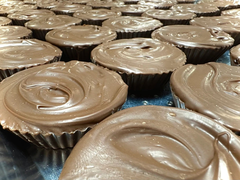 Jumbo Milk Chocolate Peanut Butter Cup with Bow